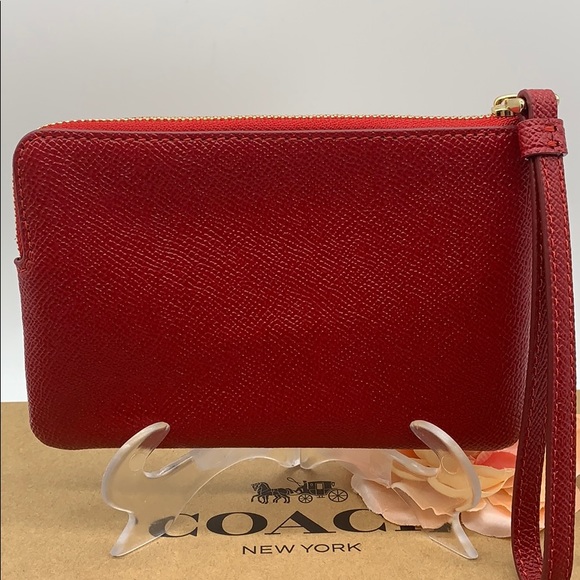 COACH Corner Zip Wristlet True Red/Light Gold - Picture 6 of 8
